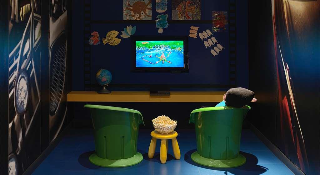 Damac Maison Cour Jardin Dubai Facilities photo The "Aquarium" room